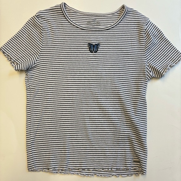 Hollister teen short sleeve stripped shirt w embroidered butterfly detail SMALL - Picture 1 of 8